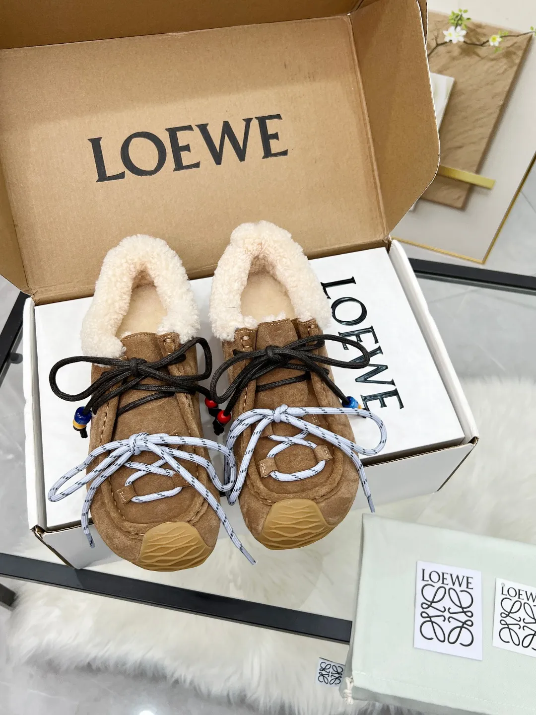 👟👟Ex-factory price 480👟👟 2025 autumn and winter Maoli new model, the same style as Wang Yibo! Kangaroo shoes, couple style Loewe Ballet Runner 2.0 sneakers, moral training shoes, new color matching retro series running shoes, standard size: 35–40